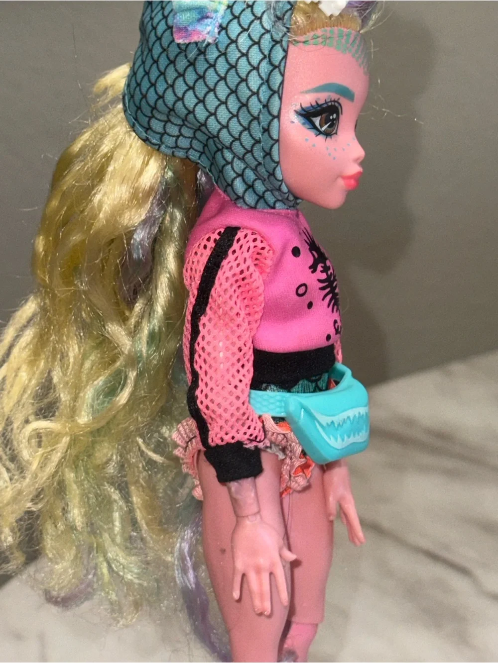 Monster high lagoons blue fashion doll